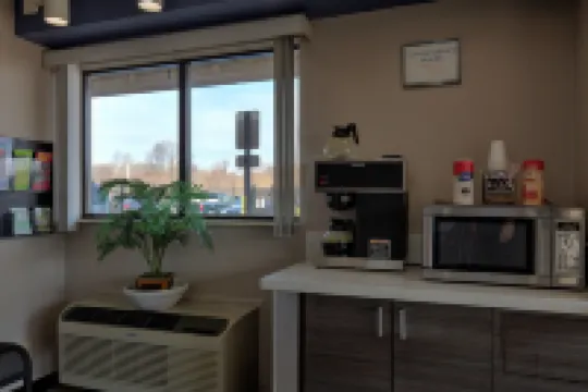 Fair View Inn & Suites