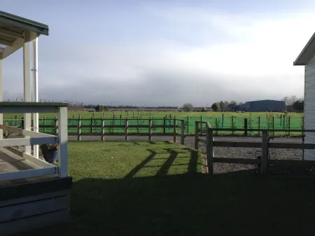 Bluebell Lodge and Cottage