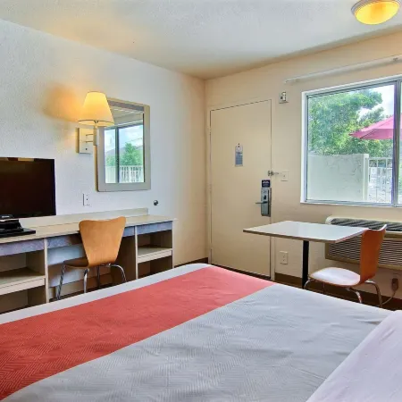 Motel 6 Kingsville, TX