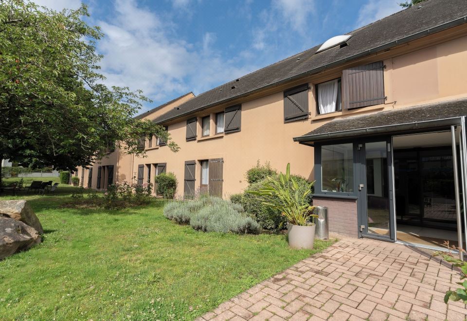 [Hotel Inn Design Carquefou의 로비 공간]