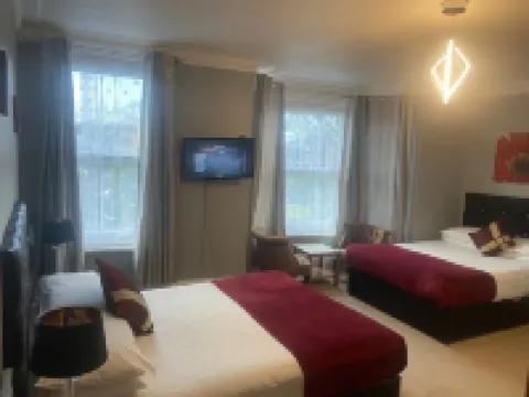 Diamonds Lodge Near York Hospital Hotels in York