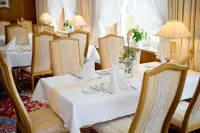 Hotel Haus Appel Hôtels à : MayschoB
