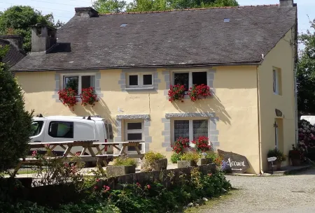 La vallée du Rivoal Отели в г. Финистер