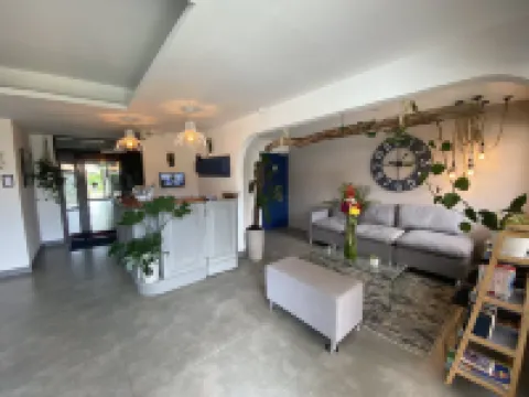 Berlor Airport Inn Hotels in Rio Segundo
