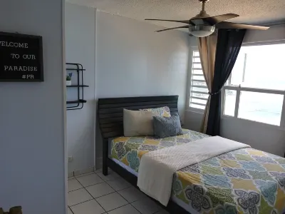Breezy Beachfront Apt. View of Paradise فنادق في Luquillo