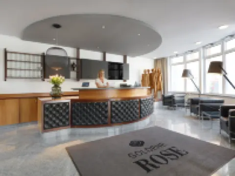 Hotel Goldene Rose Hotels in Brunico
