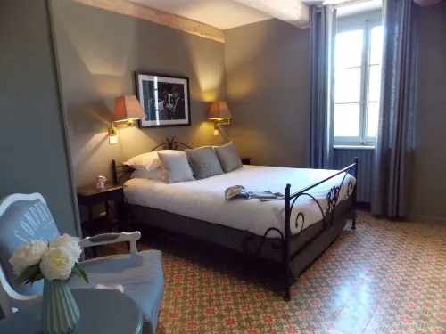 Hostellerie le Roy Soleil Hôtels à : Goult