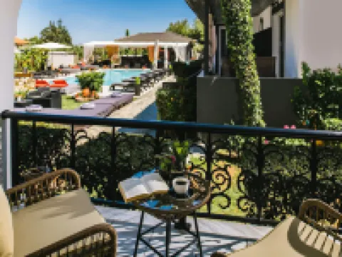 Villa Corali Apartments Sea Breath & Pool Hotels in Amoudi