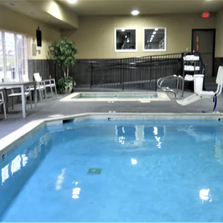 Country Inn & Suites by Radisson, Georgetown, KY
