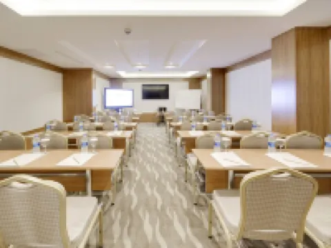 Lamec Hotel Business โรงแรมในเกบซี