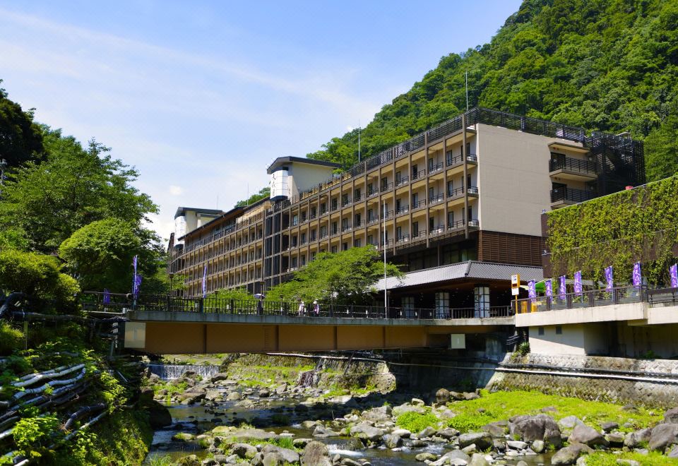 hotel overview picture