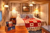Kuebler Waldrip Haus B&B