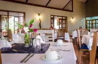 Emburara Farm Lodge - breakfast