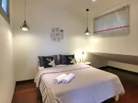 IBook10 Deluxe Loft Suite Room by IBook Homestay - Bungalows