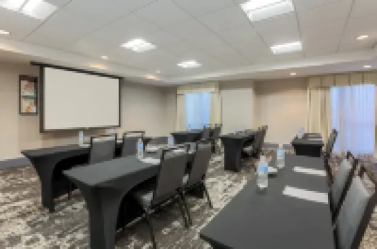 Hilton Garden Inn Melville Hoteles en Melville