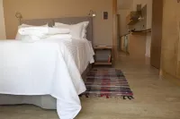 Horizonte Seafront Suites - balcony