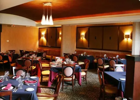 The Bertram Inn & Conf Ctr, Trademark Collection Hotel Отели в г. Аврора