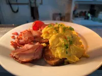 Riverbank Park Motel - breakfast