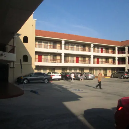 Best Western Pasadena Royale Inn Suites