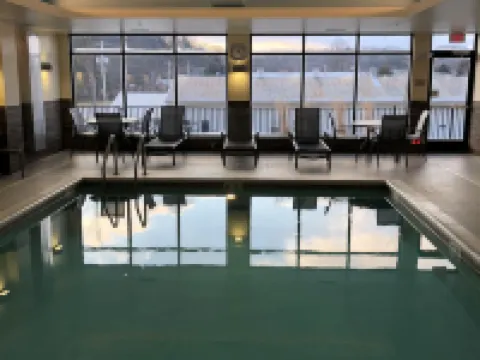 Fairfield Inn & Suites Decorah Hotels in Decorah