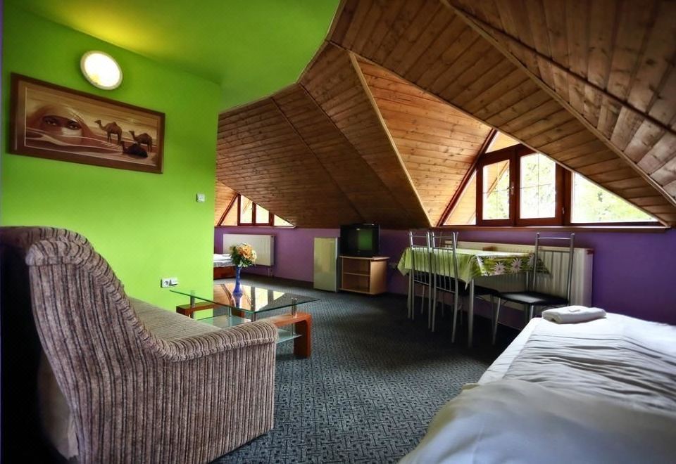 2. 펜지온 샤토프스..