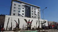 River Hotel Các khách sạn ở Chungju