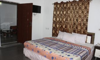 Crystalem Luxury Hotel