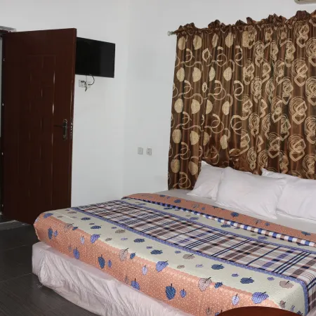 Crystalem Luxury Hotel