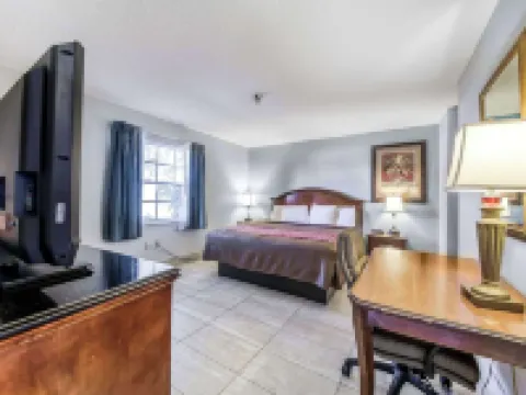 Rodeway Inn & Suites Hotels in Winter Haven