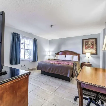 Rodeway Inn & Suites