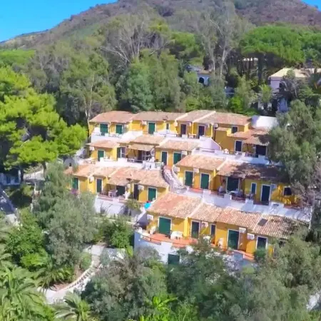 Baia Paraelios Resort