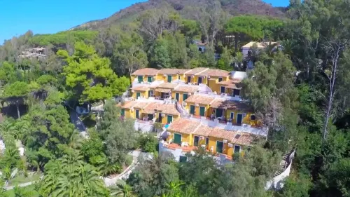 Baia Paraelios Resort