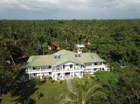 Samsara Hotel Отели рядом с достопримечательностью «Beruwala Laguna»