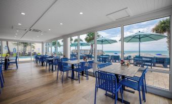 Oceanfront Litchfield Inn