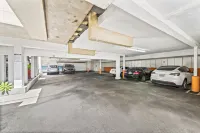 14 West Laguna Beach - parking
