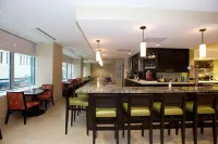 Hilton Garden Inn Buffalo Downtown - bar