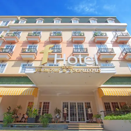 F Hotel Jakarta Отели рядом с достопримечательностью «Блок М»