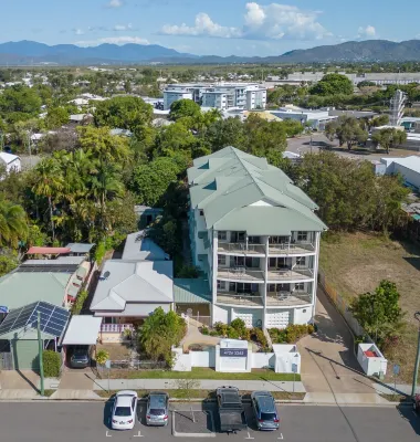 Townsville Southbank Apartments Hotels in South Townsville