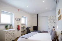 Azen Cool House Hotels in Azenhas do Mar