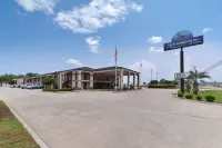知更鳥套房酒店 - 停車場