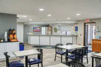 Days Inn by Wyndham Sturgis - breakfast