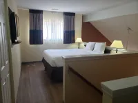 Affordable Suites of America Grand Rapids - balcony