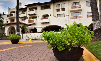 Plaza Pelicanos Grand Beach Resort All Inclusive