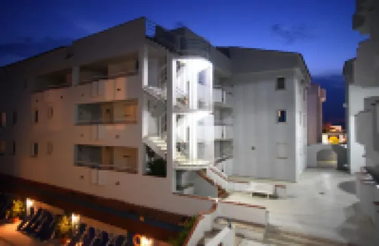 Apartamentos Empuriabrava Maurici Park