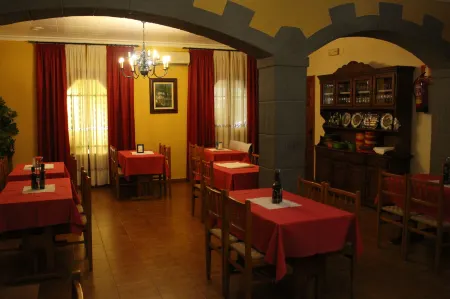 Pension Spa Rueda Отели в г. Сьерра-Сур