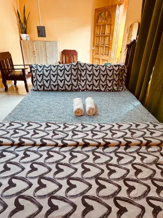 Rozay Travellers Inn Отели в г. Западный Негрос