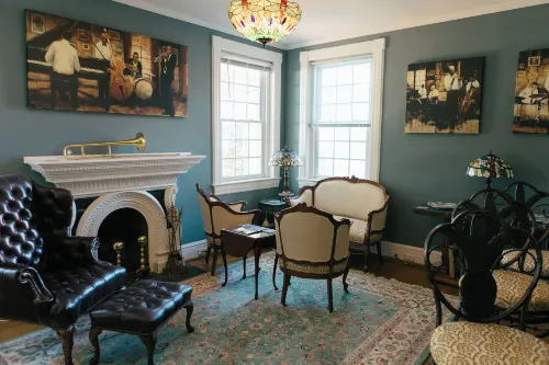 The Carriage House Inn Bed and Breakfast - Beach