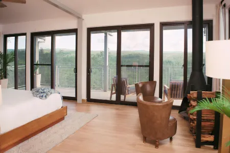 隱藏谷曠野小木屋