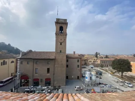 LHE Central View Boutique