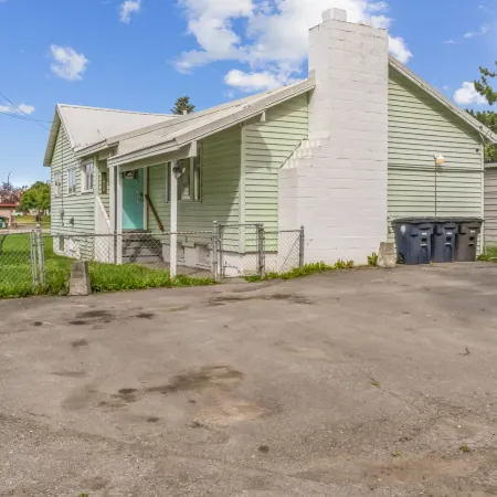 Parkstrip Place, Pet Friendly Downtown Home by RedAwning